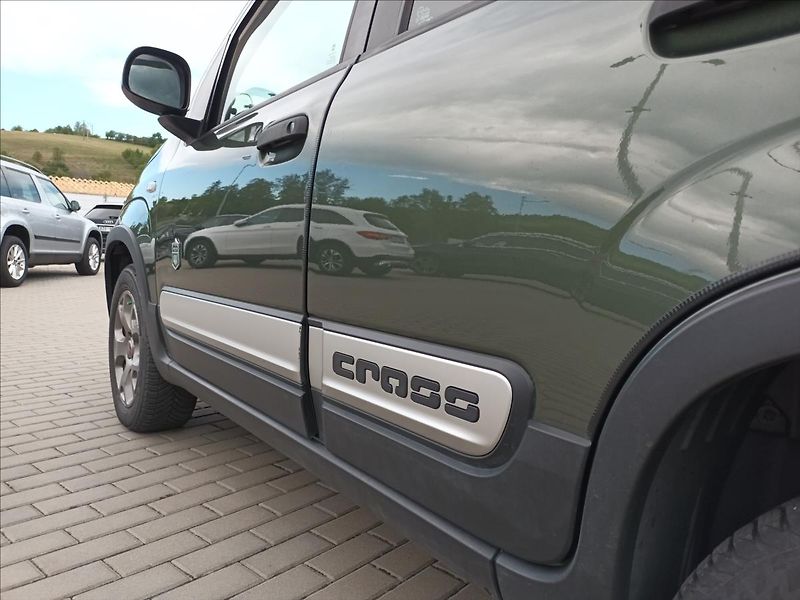 Fiat Panda 1,3 JTD,70KW,4X4,KLIMA  CROSS - fotka 35 z 43
