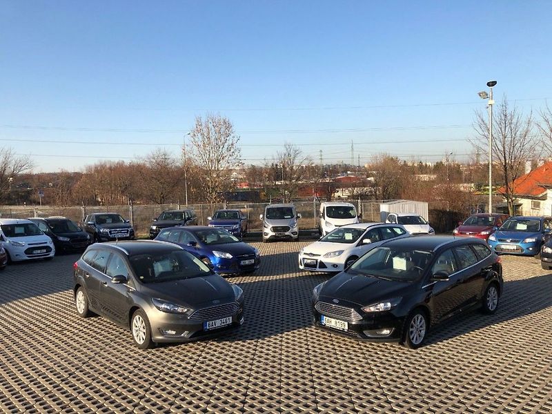 Ford S-MAX 1,6ECOBOOST,118kW,CZ,1MAJ,SERV - fotka 2 z 4