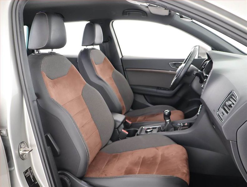 Seat Ateca (2017) 1.4 TSI, 4X4, ČR,1.maj - fotka 9 z 25