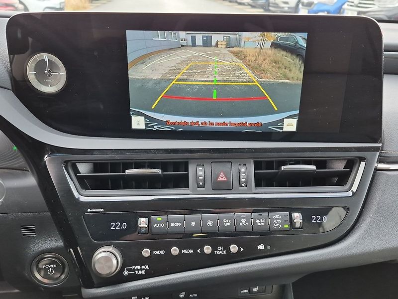 Lexus ES 300 LIMITED EDITION  300H - fotka 20 z 30