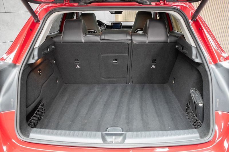 Mercedes-Benz GLA 220d 4MATIC*HARMAN*KAMERA*ČR 1 - fotka 38 z 41