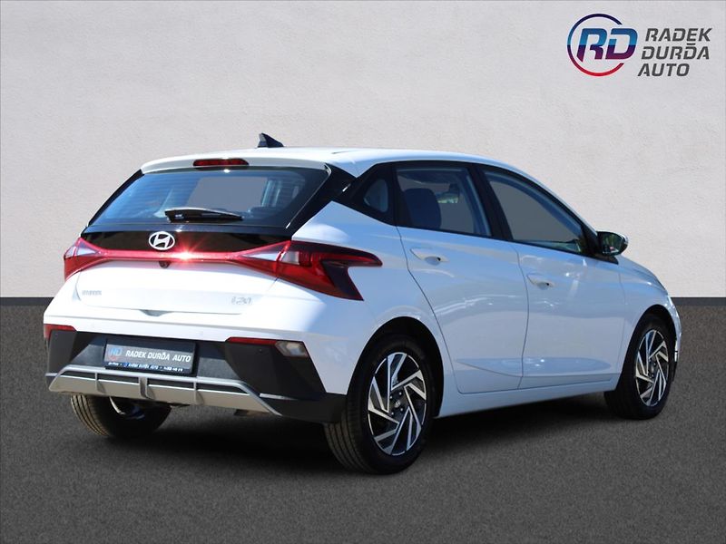 Hyundai i20 1,2 i  1MAJ,ZÁRUKA,DPH,25327KM - fotka 5 z 32