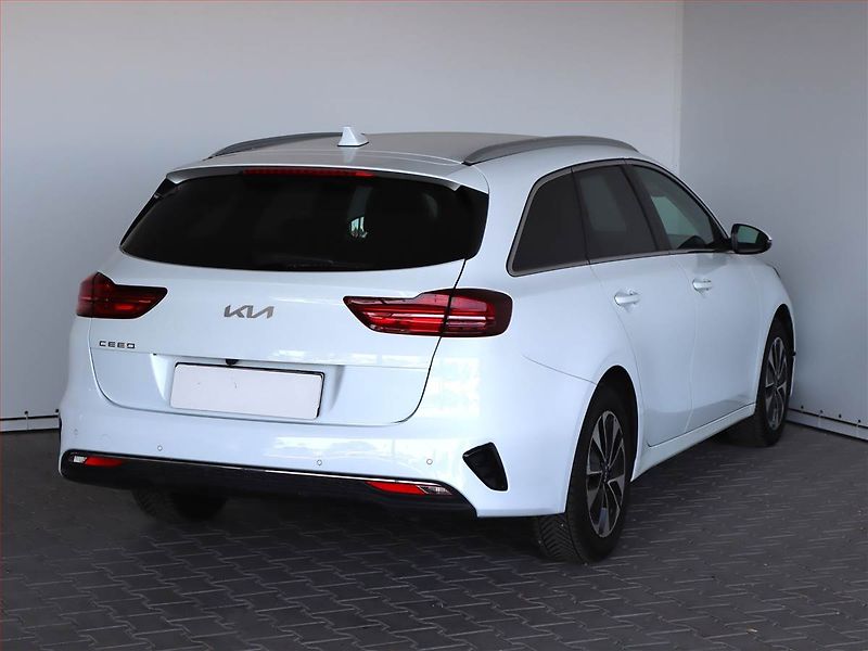 Kia Ceed (2025) Gold 1.5 T-GDI - fotka 5 z 24