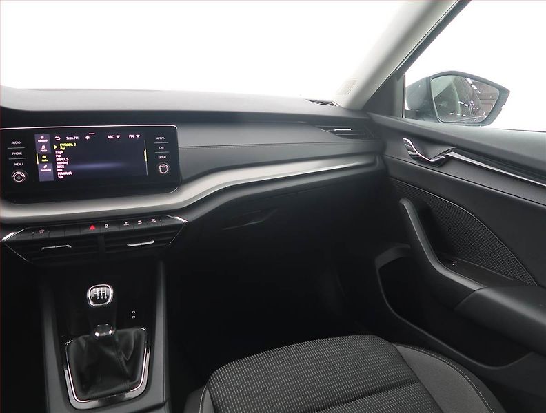 Škoda Octavia (2023) Ambition 2.0 TDI - fotka 8 z 18