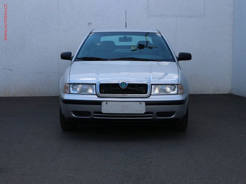 Škoda Octavia (1999) 1.8 t, ČR, kůže, autoAC - fotka 2 z 3