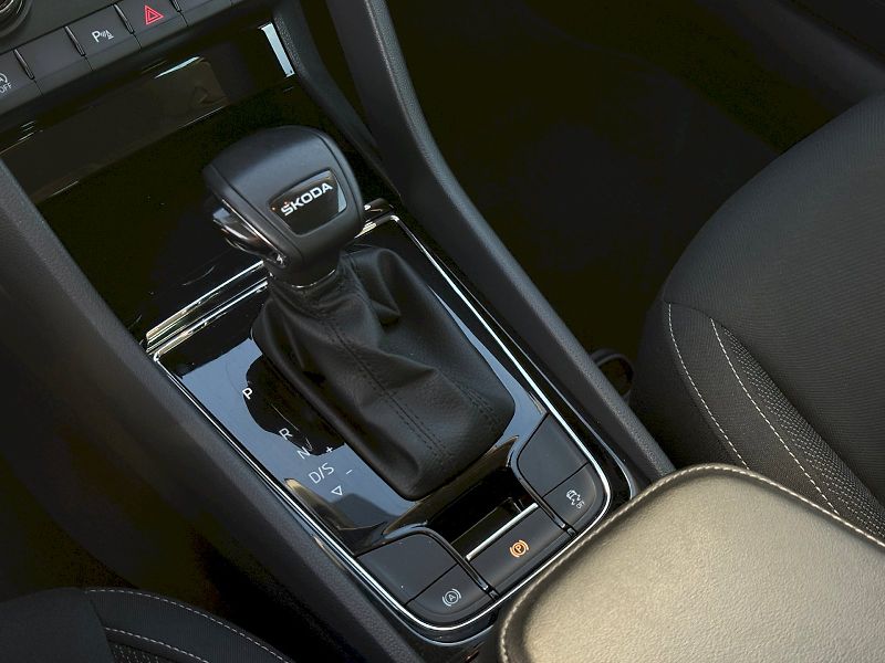 Škoda Karoq (2024) 1.5 TSI 110 kW DSG Selection - fotka 17 z 24