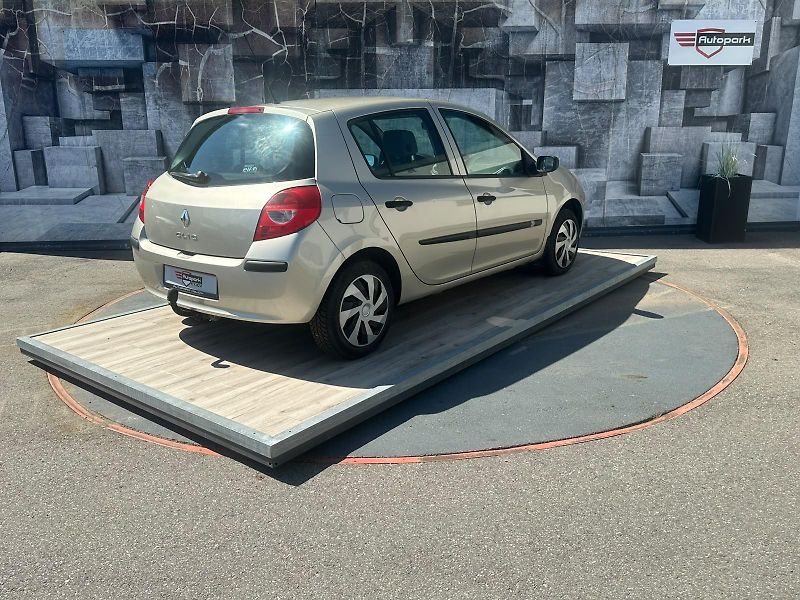 Renault Clio (2007) 1.2i, 55KW - fotka 6 z 20