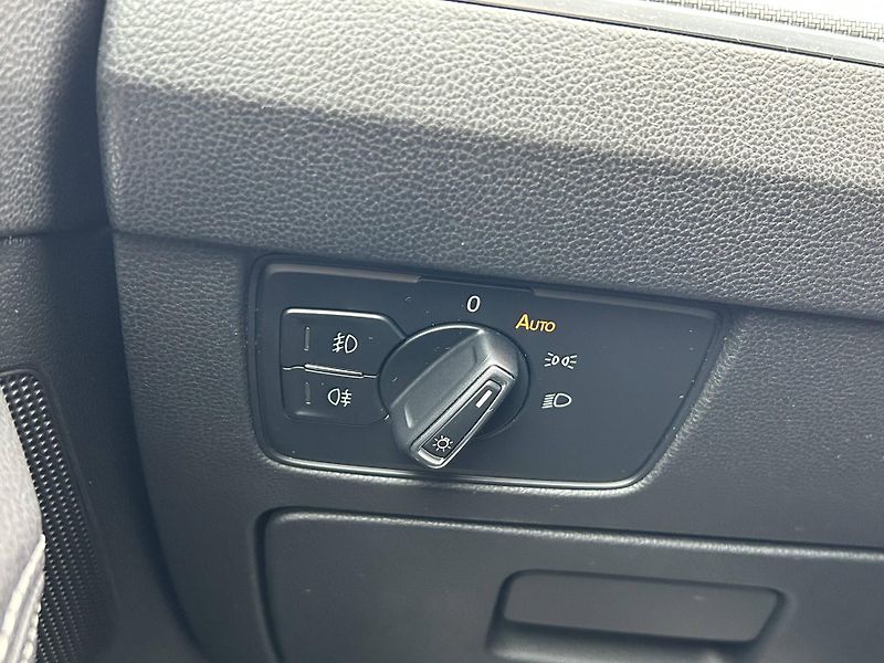Volkswagen Passat Highline R-line DSG 4MOTION 2, - fotka 23 z 28