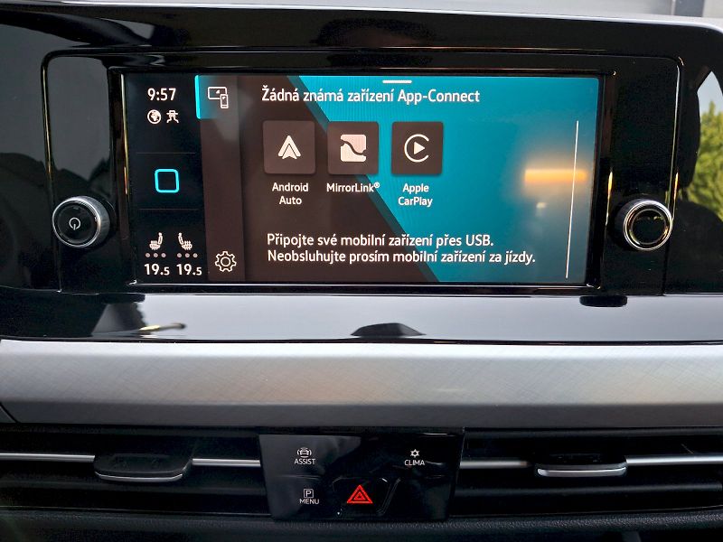 Volkswagen Golf (2020) Life 1,5TSi 96kW - fotka 24 z 33