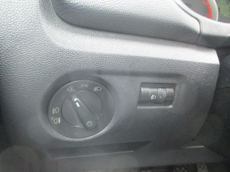 Škoda Fabia 1.4i 16V +SADA KOL - fotka 19 z 31