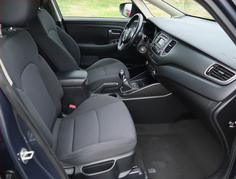 Kia Carens (2017) 1.6 GDI, ČR,1.maj, Tempomat - fotka 9 z 15