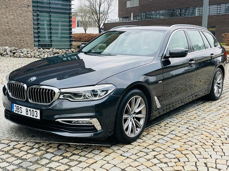 BMW Řada 5 520D AUT KAMERA SERVISKA - fotka 3 z 58