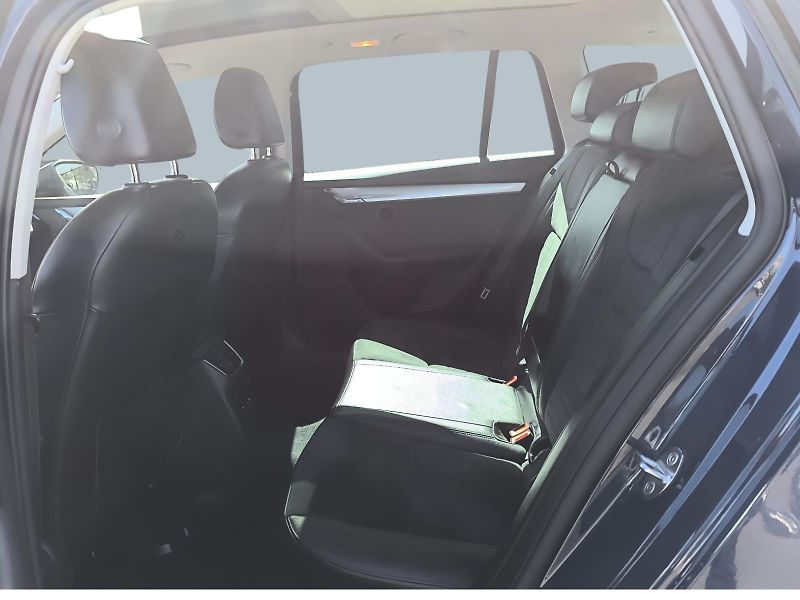 Škoda Octavia 2.0 TDi DSG Style - fotka 7 z 26