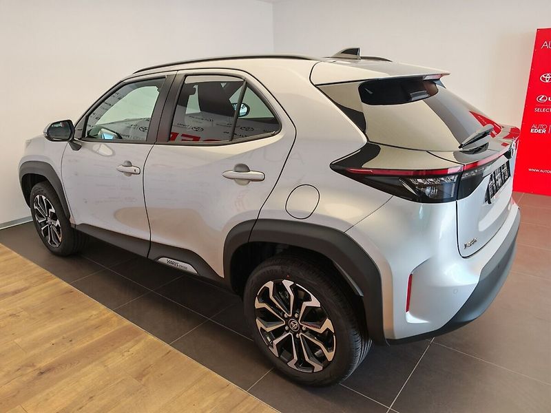Toyota Yaris Cross 1.5 TNGA HEV CVT Style 2x4 - fotka 6 z 36