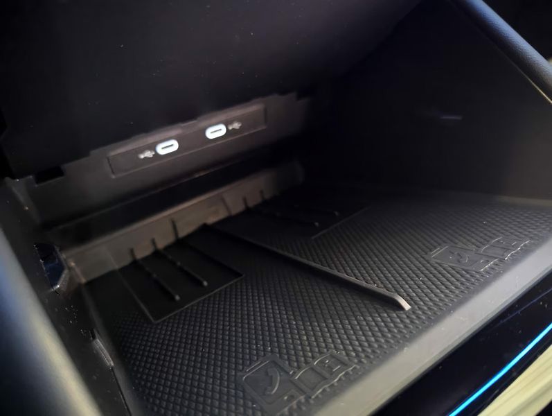 Volkswagen Tayron TDI 4M R-Line HuD Pano 360 IQ - fotka 24 z 34