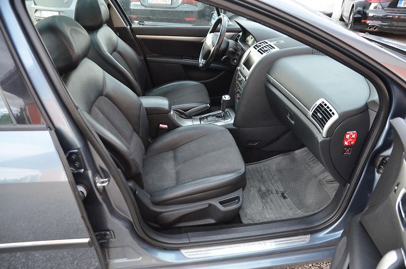 Peugeot 407 (2008) SW 2.0 HDi 100kW AT / PANORAMA - fotka 13 z 31