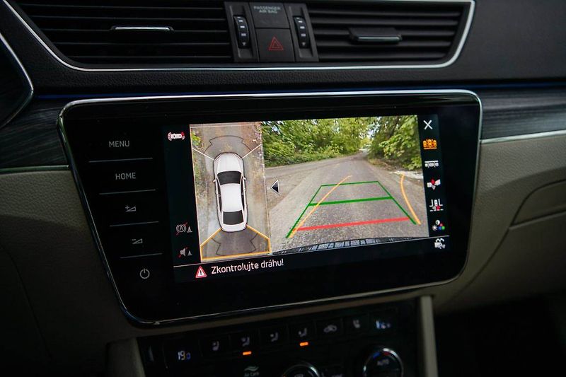 Škoda Superb (2020) iV 1.4 TSI PHEV, ČR, AUTOMAT - fotka 22 z 32