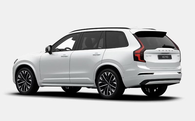 Volvo XC90 (2026) B5 AWD AUT DARK PLUS 7míst - fotka 6 z 11