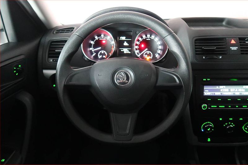 Škoda Yeti (2014) 1.2 TSI, Vyhř. sedaček - fotka 14 z 14