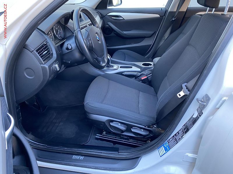 BMW X1 (2013) 2.0d xDrive18d, ČR, AT, park - fotka 9 z 15