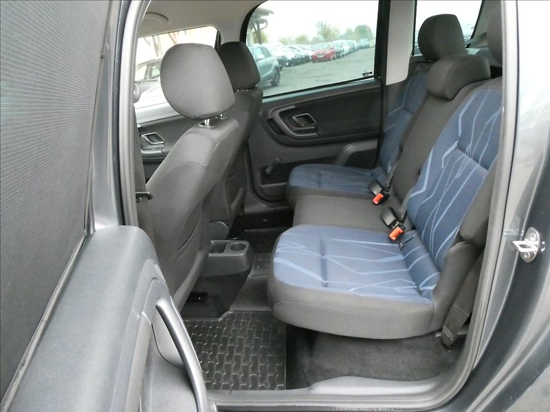 Škoda Roomster 1,2 TSi autom.klima,po servise - fotka 18 z 37