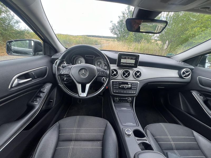 Mercedes-Benz GLA GLA 220 CDI 125 kw 4x4 - fotka 14 z 22
