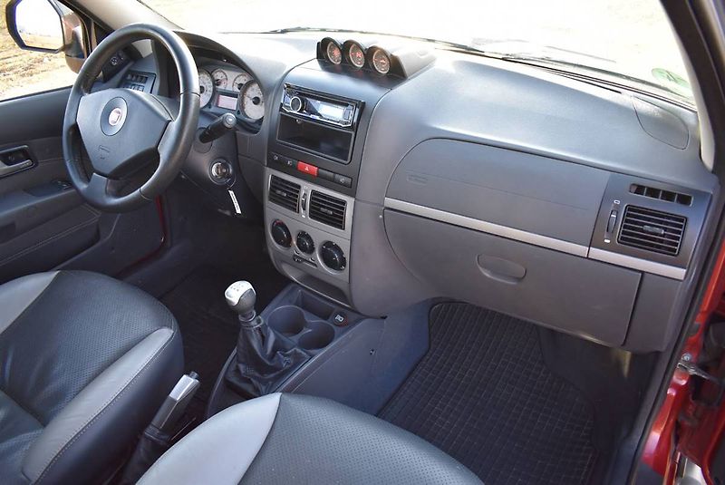 Fiat Strada 1,3 JTD AC,DIFF,BT,MLHOVKY - fotka 9 z 14