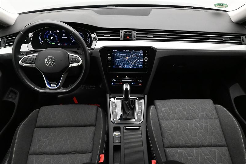 Volkswagen Passat 1,4 GTE 160 kW DSG Business Zá - fotka 15 z 30