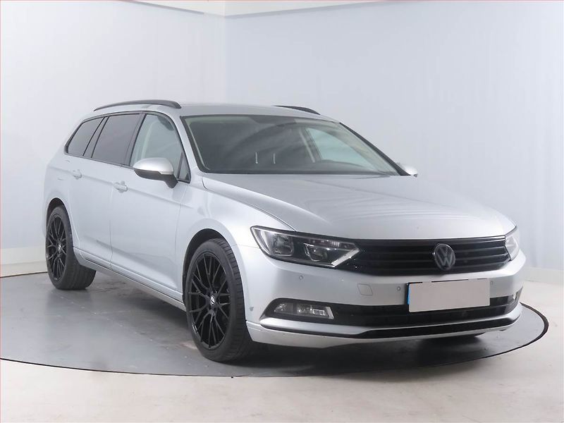 Volkswagen Passat (2016) Comfortline 2.0 TDI, Automat - fotografie inzerátu