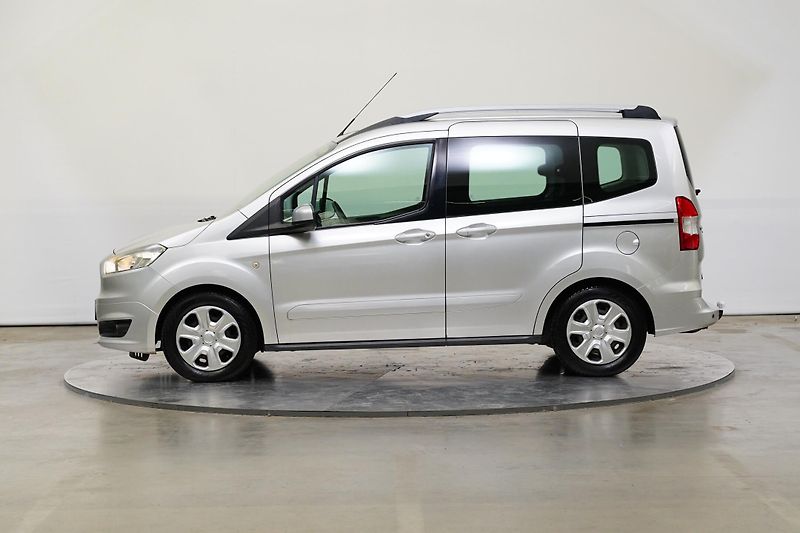 Ford Tourneo Courier - fotka 3 z 24