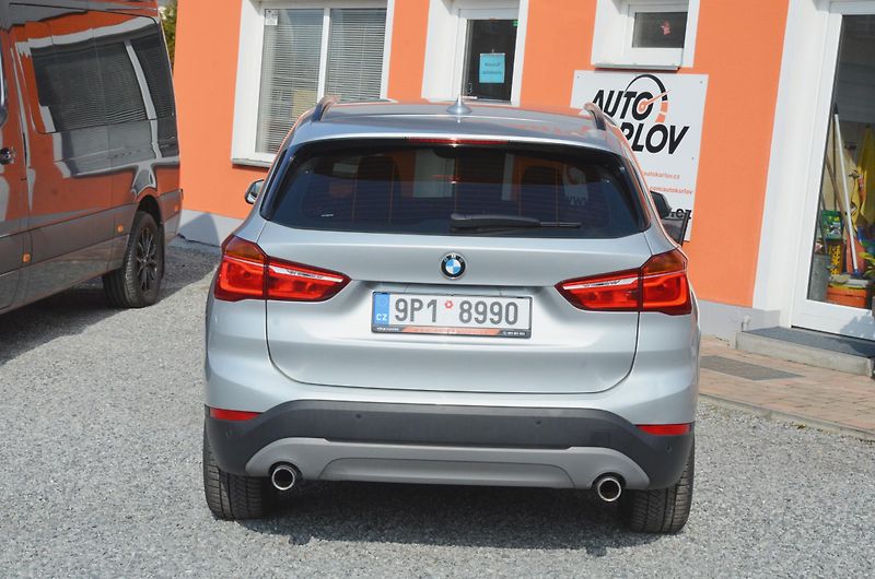 BMW X1 (2018) xDrive 20d 140kW AT /LED /NAVI - fotka 5 z 32
