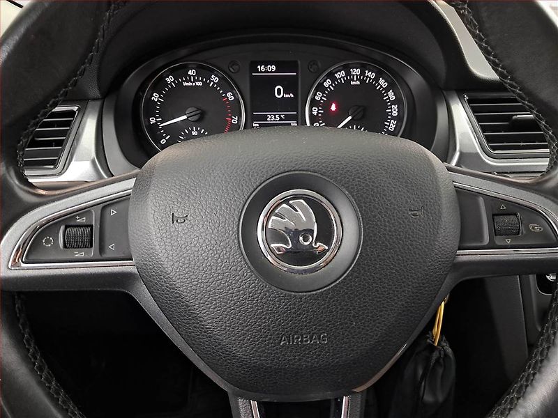 Škoda Rapid (2015) 1.2 TSI - fotka 16 z 17