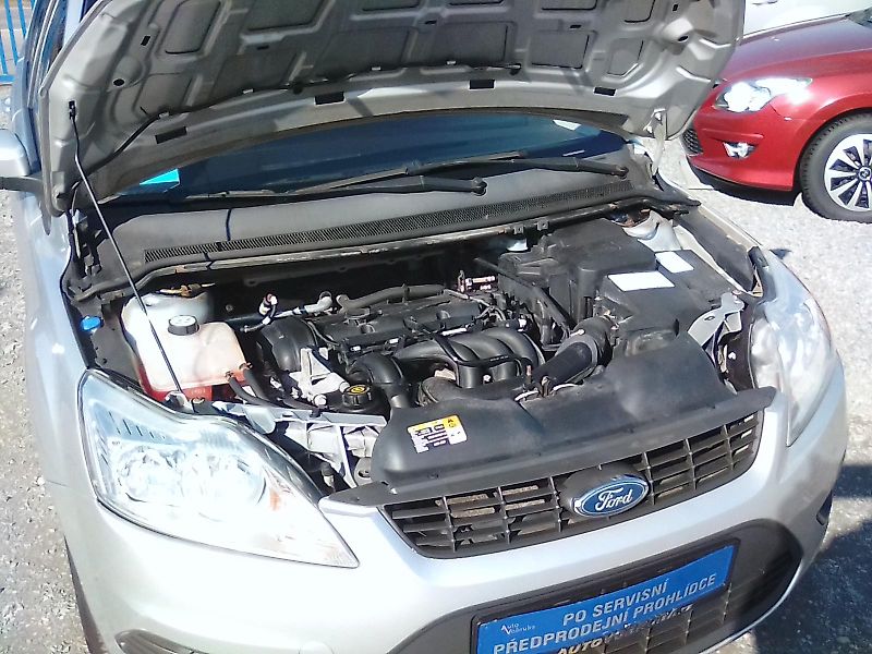 Ford Focus (2008) 1.6i 16V, kombi, 2.majitel - fotka 28 z 30