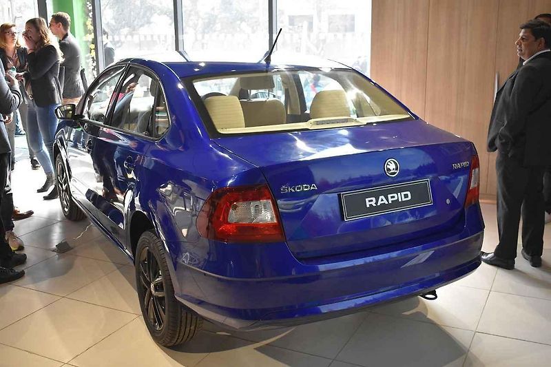 Speciální výzdoba indického autosalonu Škoda