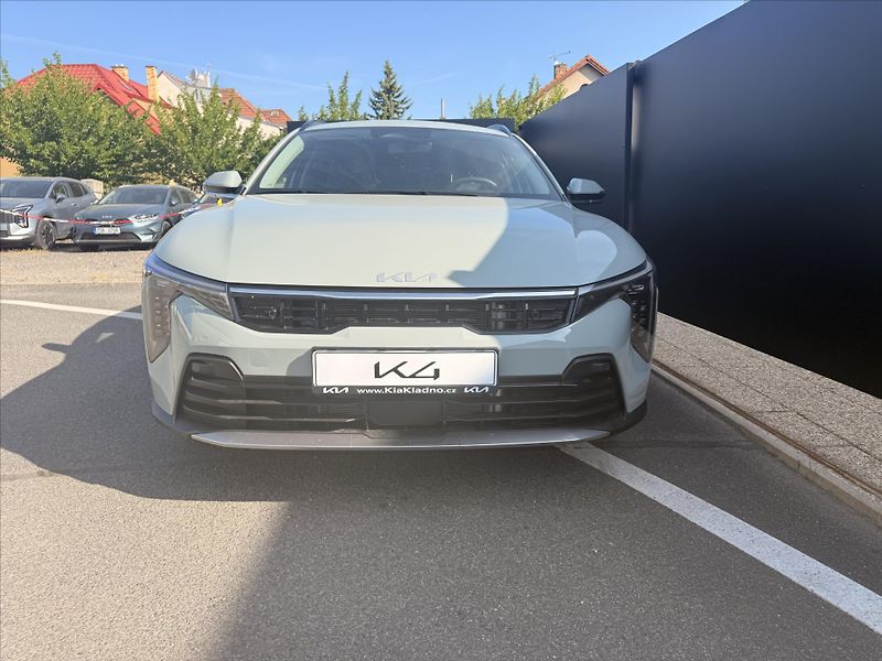 Kia K4 (2026) 1,6 T-GDi DCT TOP, 17ALU+SPTG - fotka 7 z 12