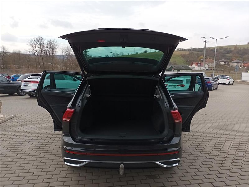Volkswagen Tiguan 2,0 TDI,147KW,URBAN SPORT,4X4 - fotka 17 z 48
