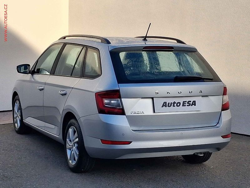 Škoda Fabia (2021) 1.0 TSi, 1.maj,ČR, Style, LED - fotka 6 z 17