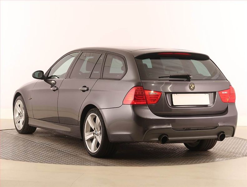BMW Řada 3 (2006) 320 d, po STK, slušný stav - fotka 4 z 19