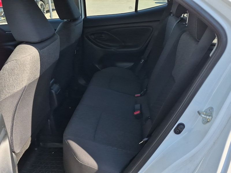 Toyota Yaris Cross 1,5 Dynamic Force Comfort TECH - fotka 14 z 25