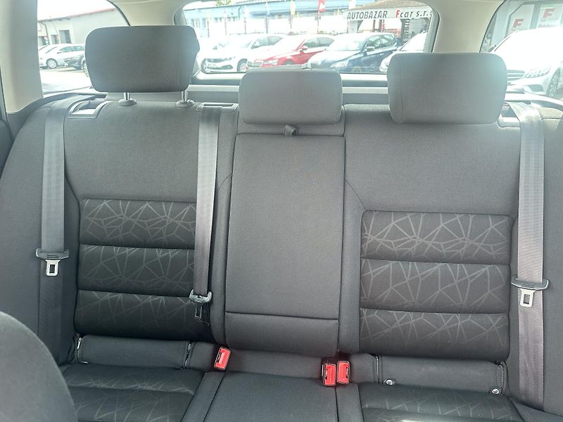 Škoda Octavia (2012) 1.2TSI DSG - fotka 19 z 25