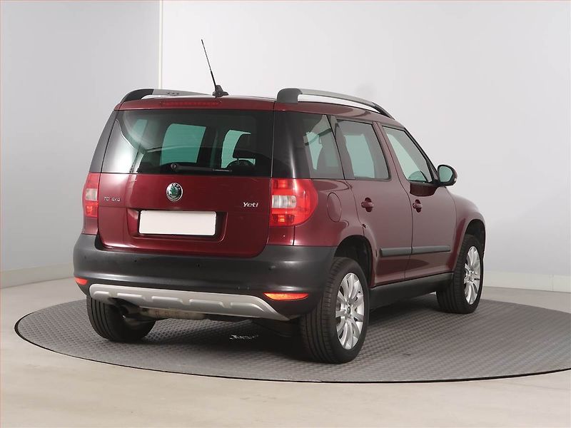 Škoda Yeti (2012) Elegance 2.0 TDI, 4X4 - fotka 5 z 18