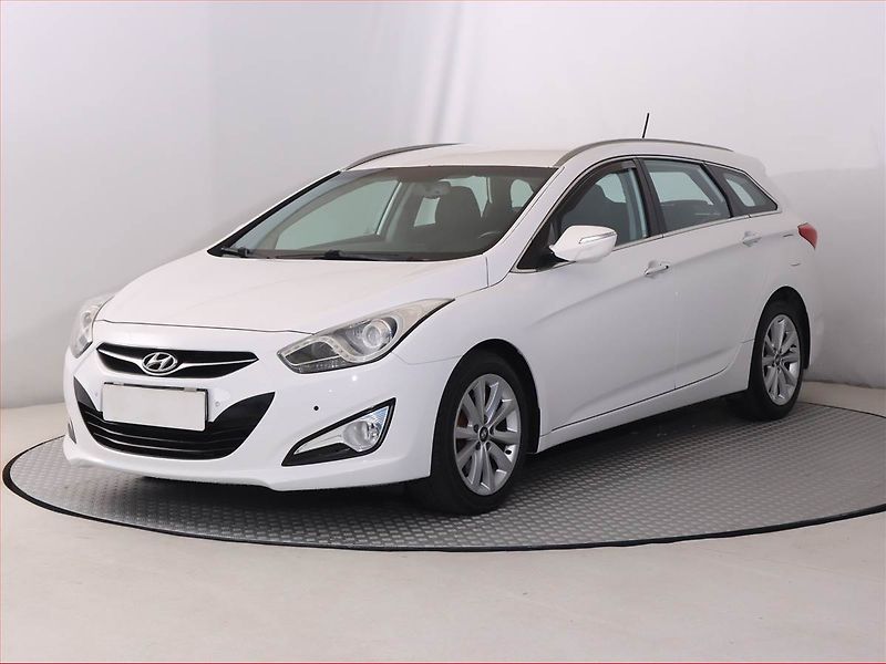 Hyundai i40 (2013) 1.7 CRDi, Automat, Navi - fotka 2 z 20