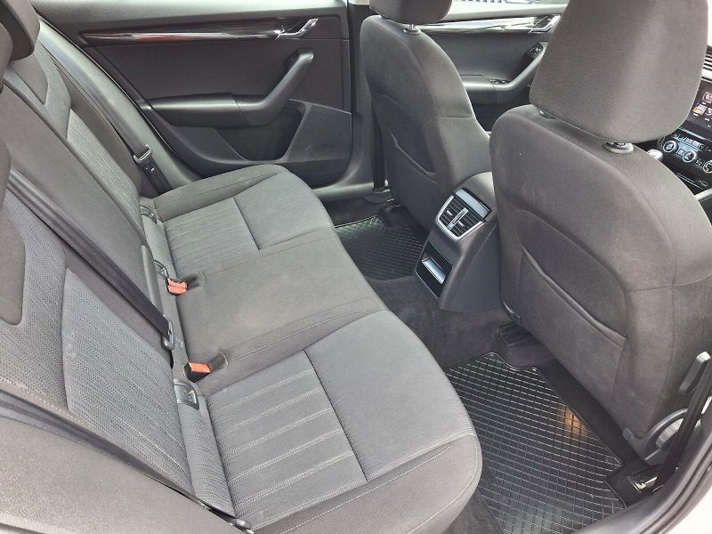 Škoda Octavia (2020) Combi Style 2,0TDi 110kW - fotka 9 z 34