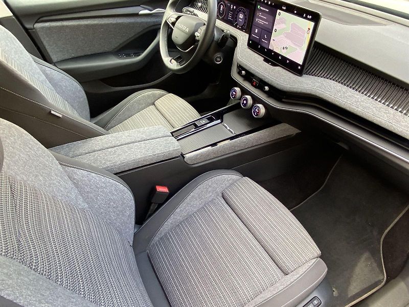 Škoda Superb (2025) Combi 1.5 TSI DSG Selection - fotka 9 z 39