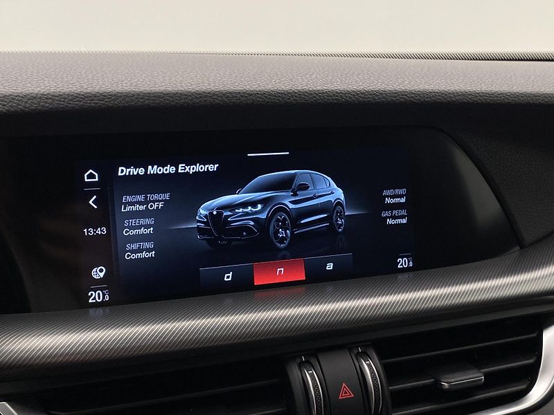 Alfa Romeo Stelvio VELOCE 2.2JTDm Q4 AUT - fotka 51 z 56
