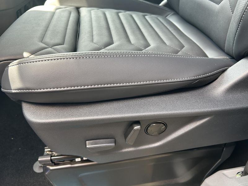 Ford Tourneo Custom Titanium L1 2.0 EcoBlue 110 kW - fotka 20 z 35