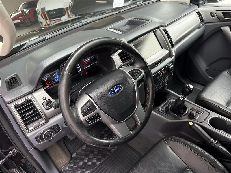 Ford Ranger 3,2 Limited,Hardtop,po servisu - fotka 9 z 28
