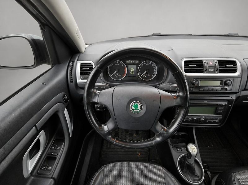 Škoda Roomster (2007) 1.9 TDi - fotka 14 z 23