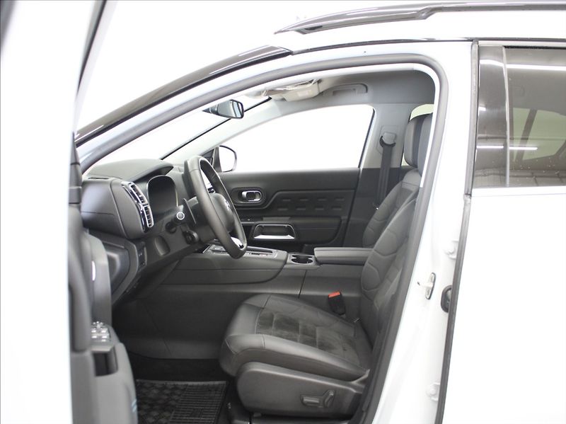 Citroën C5 Aircross 1,5 HDi 96kW AT Max. ČR - fotka 6 z 26