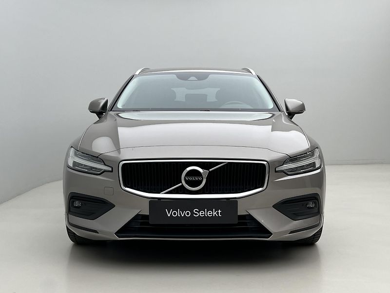 Volvo V60 D3 MOMENTUM PRO AUT - fotka 14 z 41